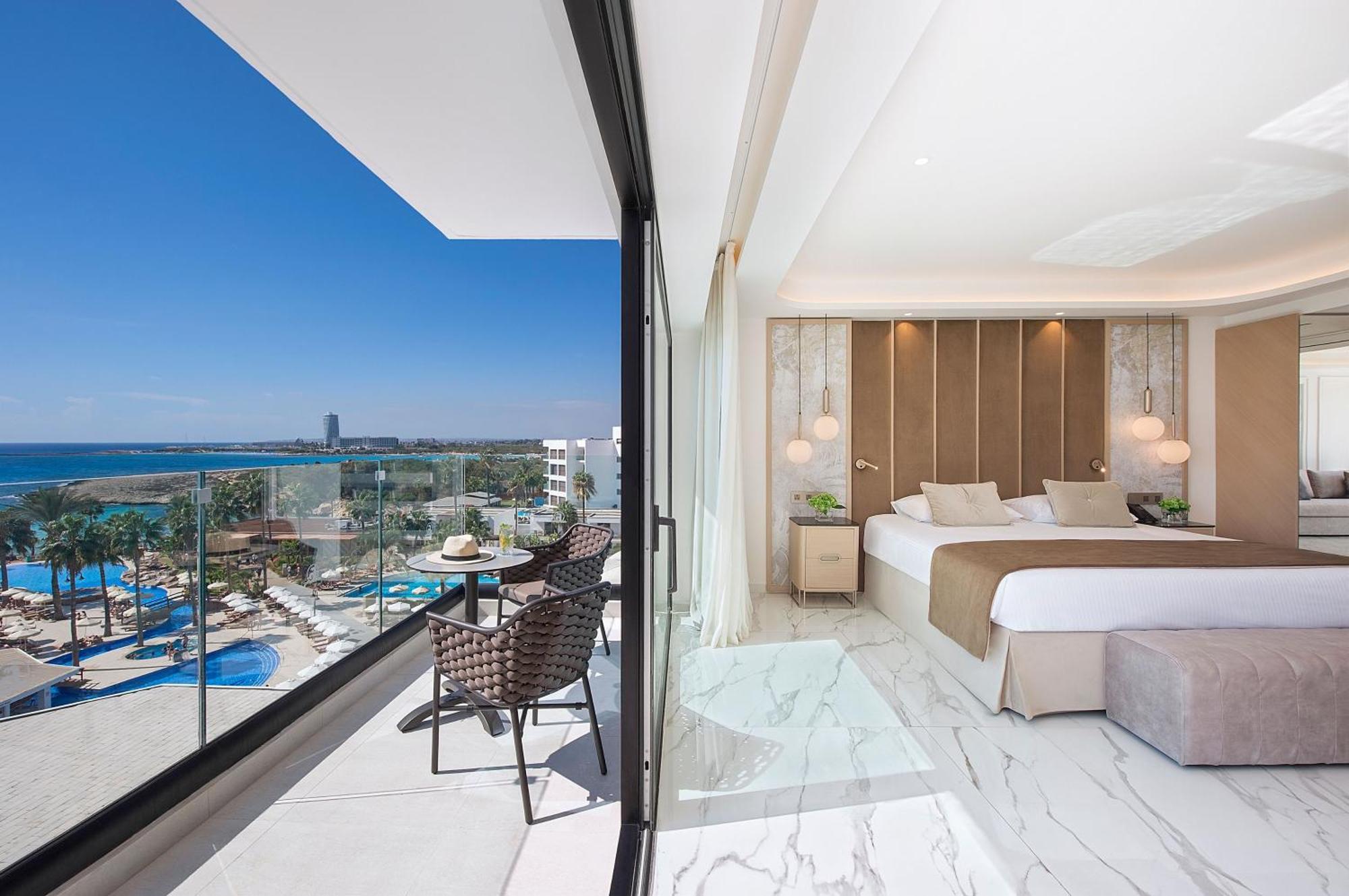 Adams Beach Hotel & Spa (Adults Only) Ayia Napa Luaran gambar A room at the hotel