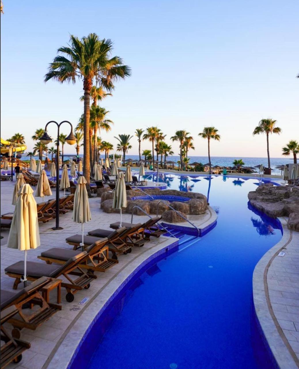 Adams Beach Hotel & Spa (Adults Only) Ayia Napa Luaran gambar A pool at the Nissi Beach Hotel
